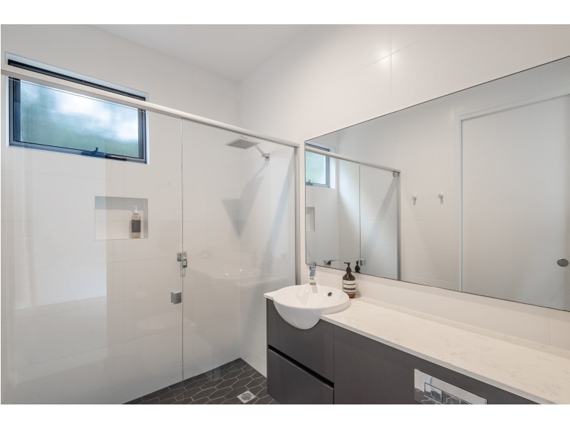 11 Blue Gum Road, Noosa Heads QLD 4567