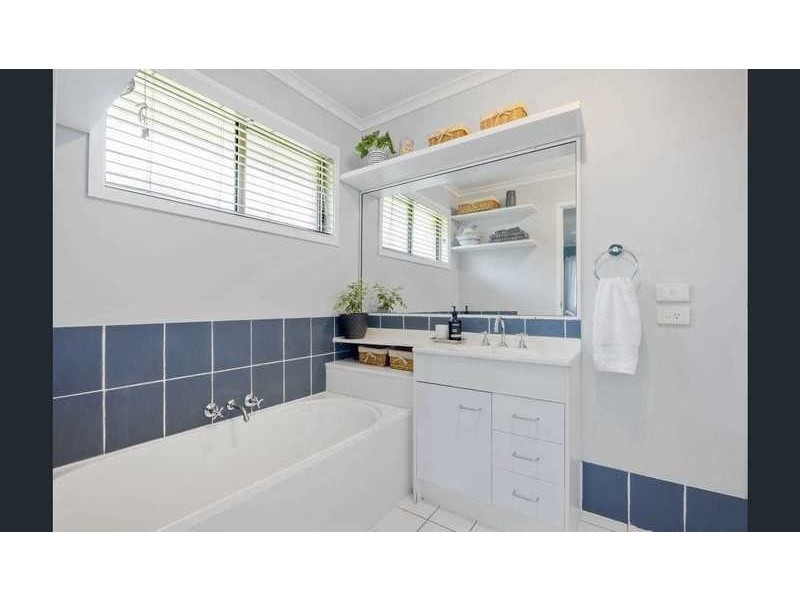 48 Lake Entrance Bvld, Noosaville QLD 4566