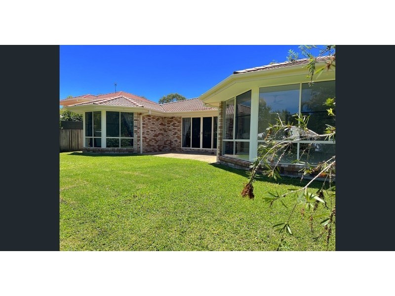 33 Golf Course Drive, Tewantin QLD 4565
