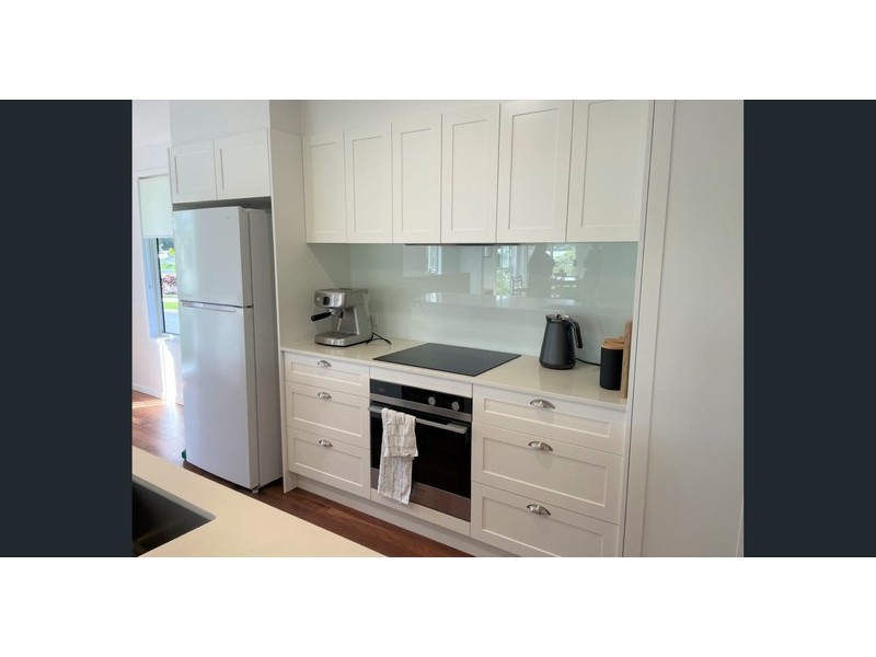 10 Val Crescent, Noosaville QLD 4566