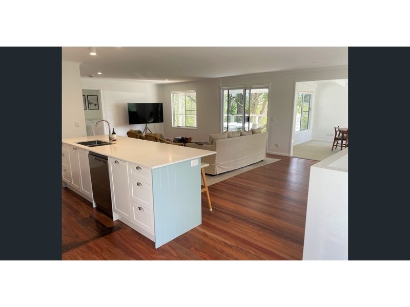 10 Val Crescent, Noosaville QLD 4566