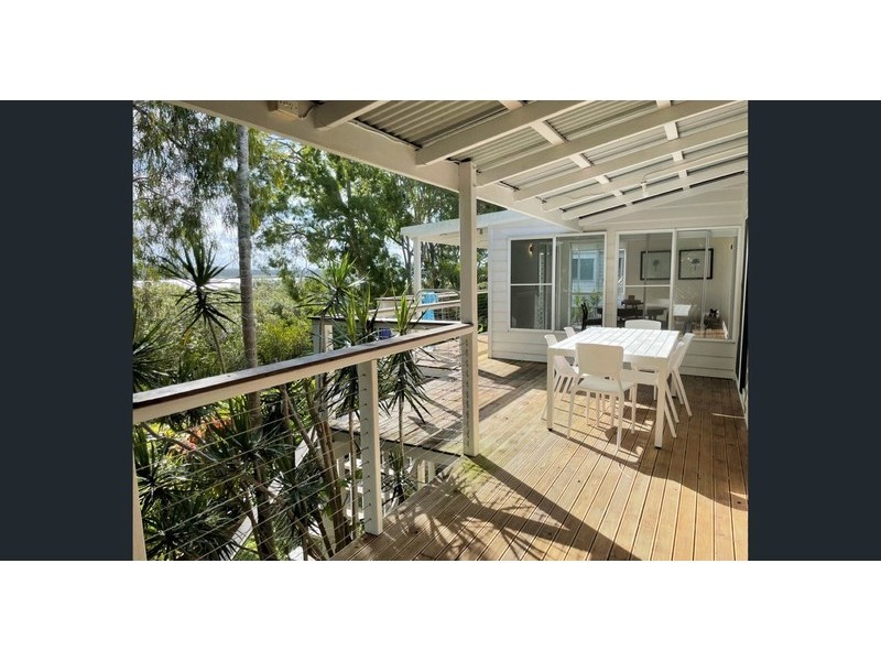 10 Val Crescent, Noosaville QLD 4566