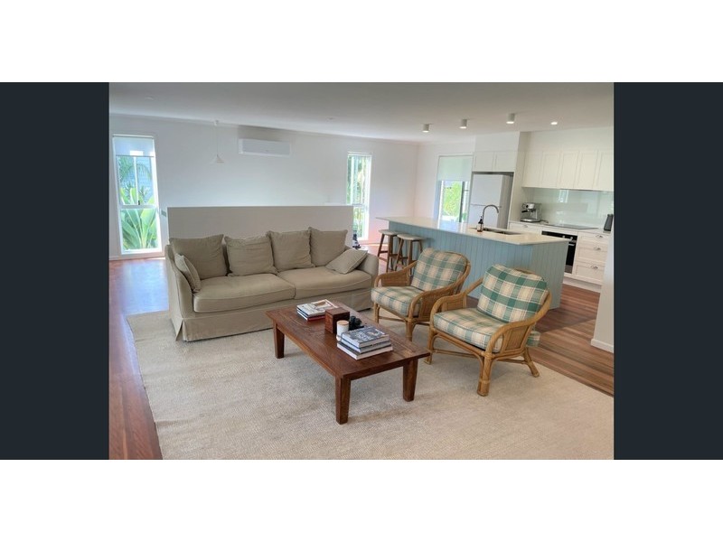 10 Val Crescent, Noosaville QLD 4566