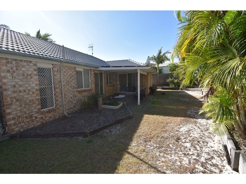 54 Wavecrest Ave, Castaways Beach QLD 4567