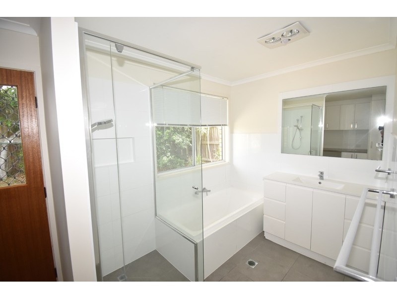 5 Stardust Crt, Sunrise Beach QLD 4567