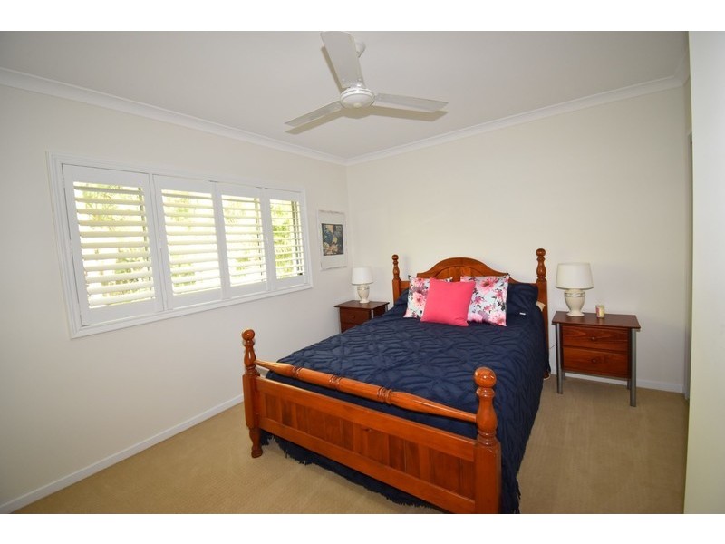 10 Waterside Crt, Noosa Waters QLD 4566