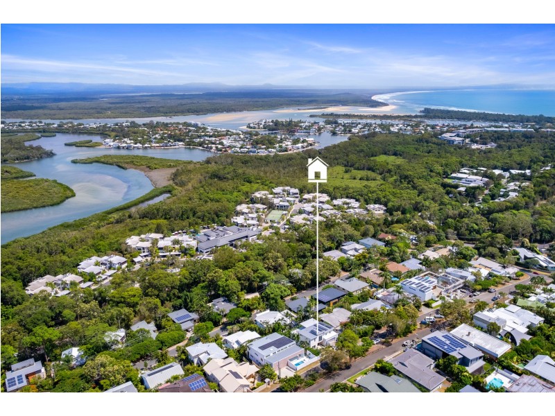 25 Arkana Drive, Noosa Heads QLD 4567