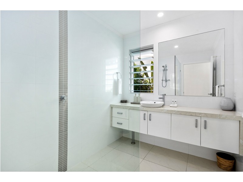 25 Arkana Drive, Noosa Heads QLD 4567