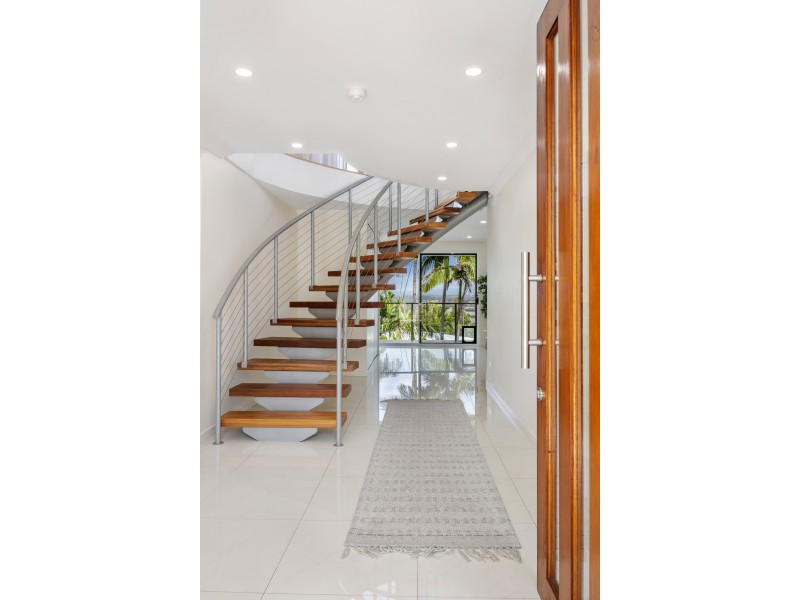 25 Arkana Drive, Noosa Heads QLD 4567