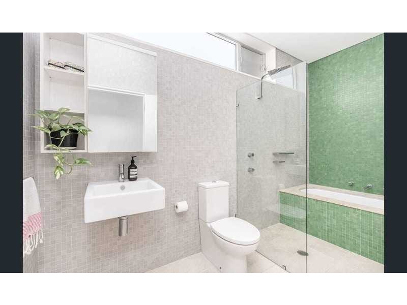 3 Wild Apple Crt, Noosa Heads QLD 4567