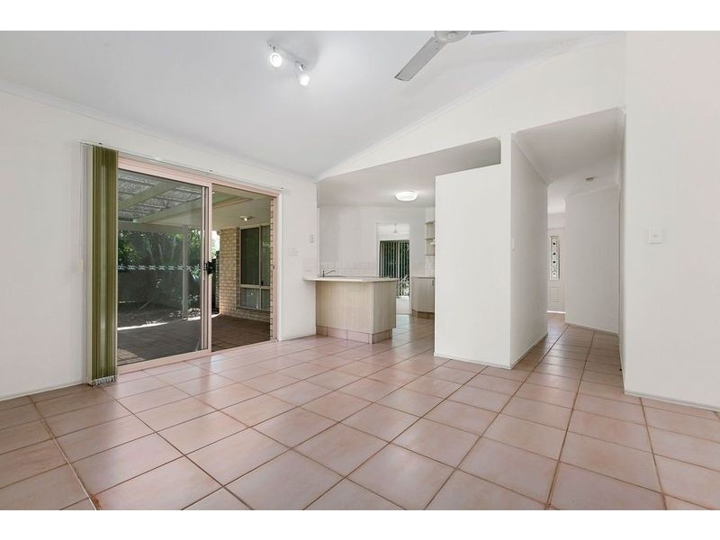 4 Challenge Crt, Sunrise Beach QLD 4567