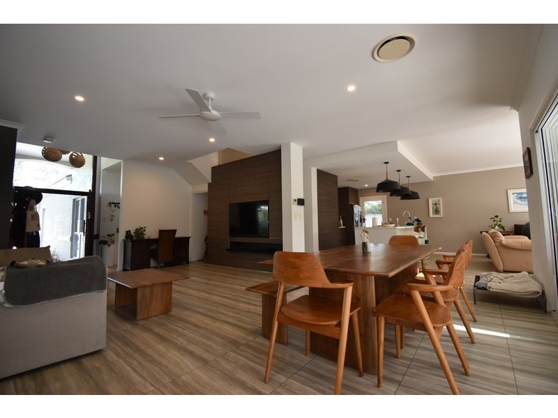 8 Sternlight Street, Noosa Waters QLD 4566