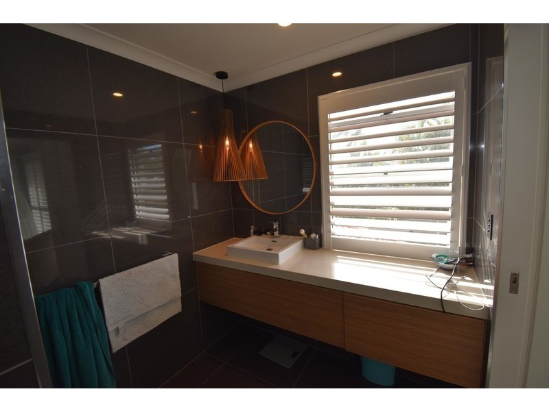 8 Sternlight Street, Noosa Waters QLD 4566