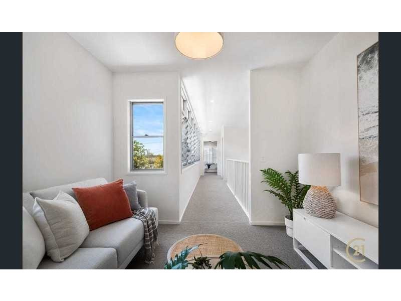 2/239 Weyba Rd, Noosaville QLD 4566