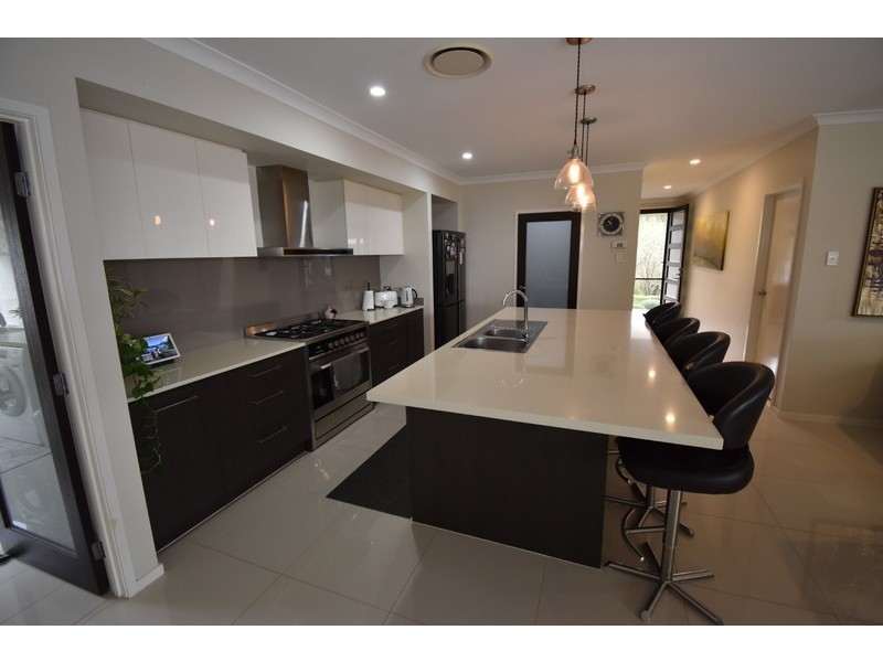 17 Jailee CCT, Noosaville QLD 4566