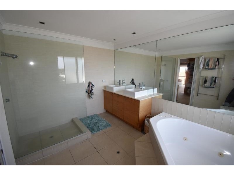 23 Liberty Place, Sunrise Beach QLD 4567