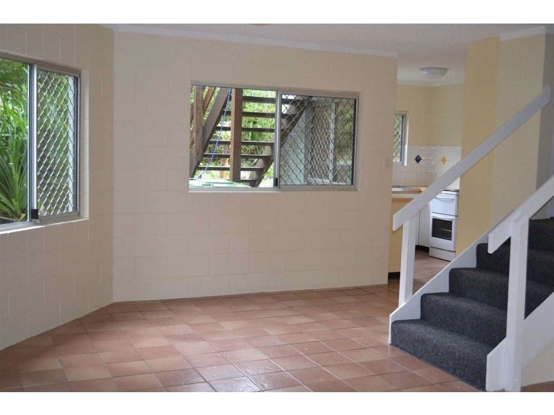 3/2 Henderson Street, Sunshine Beach QLD 4567