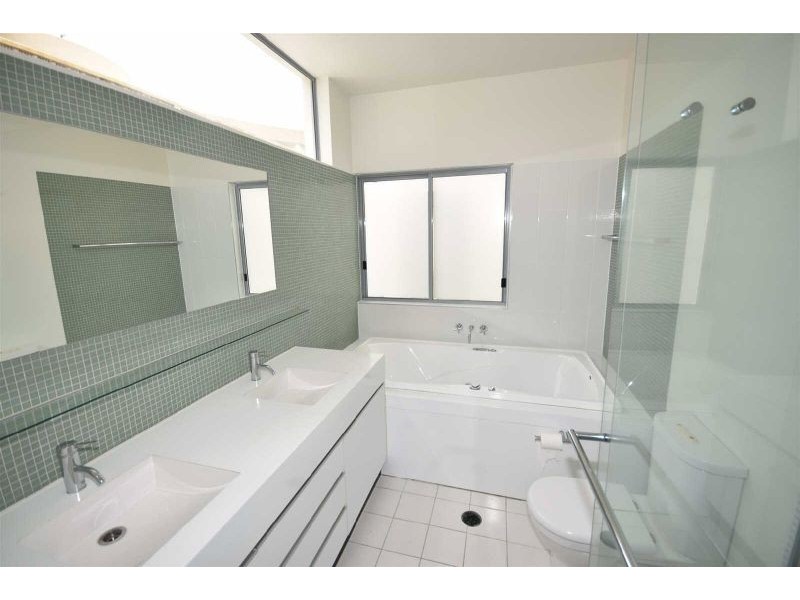 21 The Anchorage, Noosa Waters QLD 4566