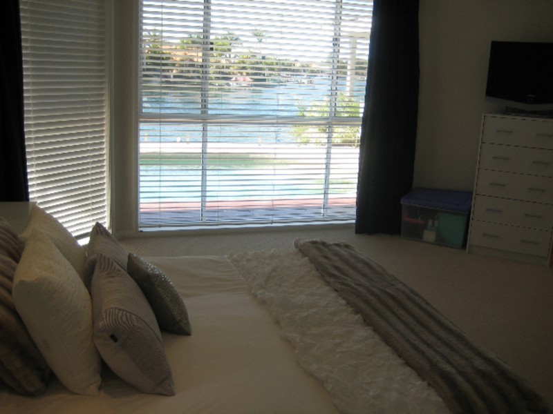 15 Shorehaven Drive, Noosaville QLD 4566