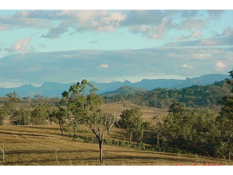 8 Forest Ridge Road, Grandchester QLD 4340