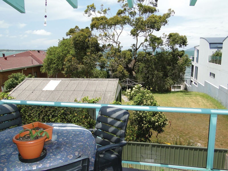 4 /17  Soldiers Point Road, Soldiers Point NSW 2317