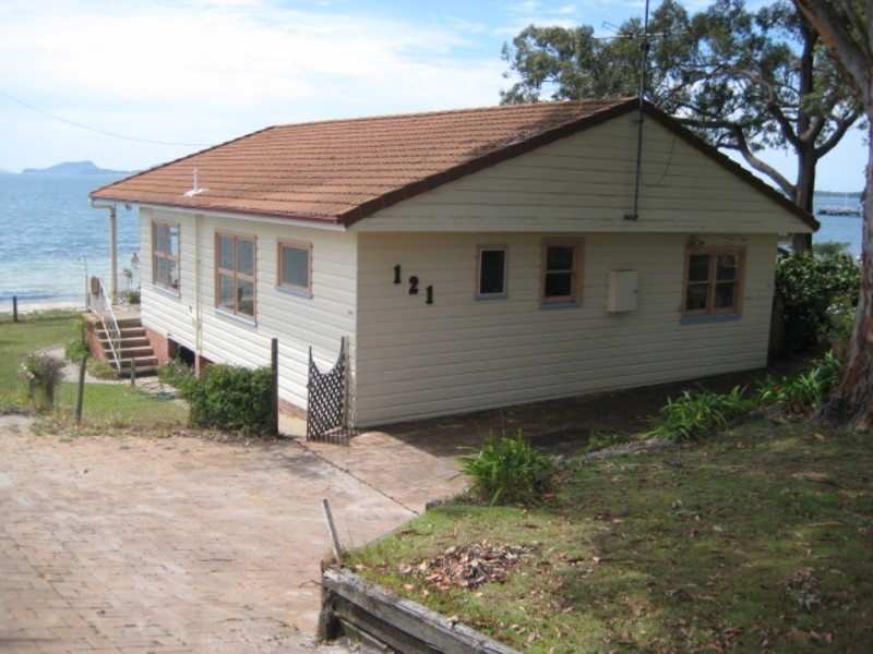 121 Soldiers Point Road, Soldiers Point NSW 2317