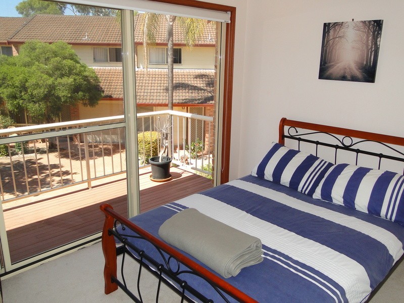 2/71 Yachtsman Crescent, Salamander Bay NSW 2317
