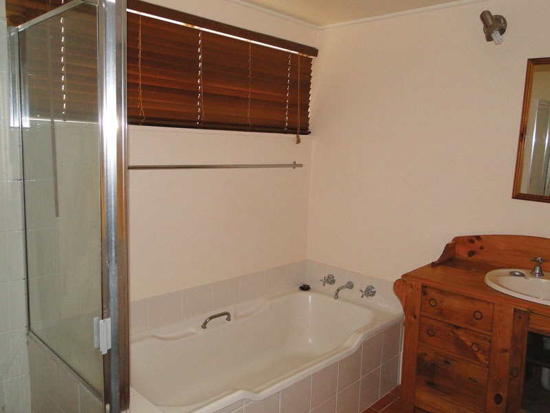 8 Kent Gardens, Soldiers Point NSW 2317