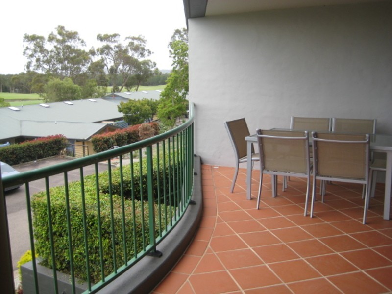 18/5 Horizons  Drive, Salamander Bay NSW 2317