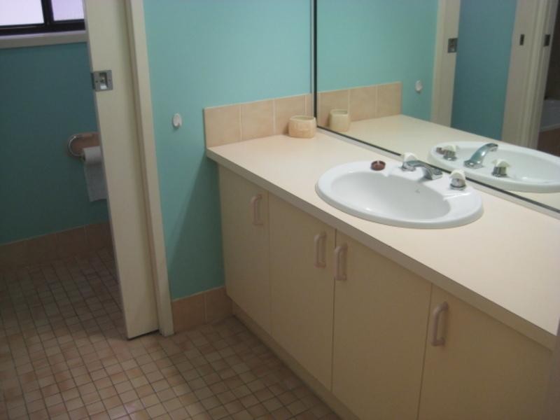 2/4 Armidale Avenue, Nelson Bay NSW 2315