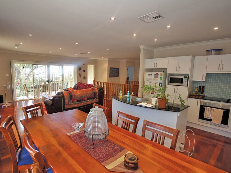 5a Navala Avenue, Nelson Bay NSW 2315