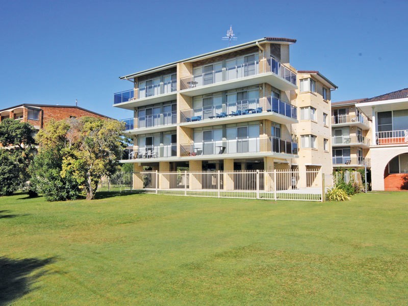 8 The Helm/22 Voyager Close, Nelson Bay NSW 2315