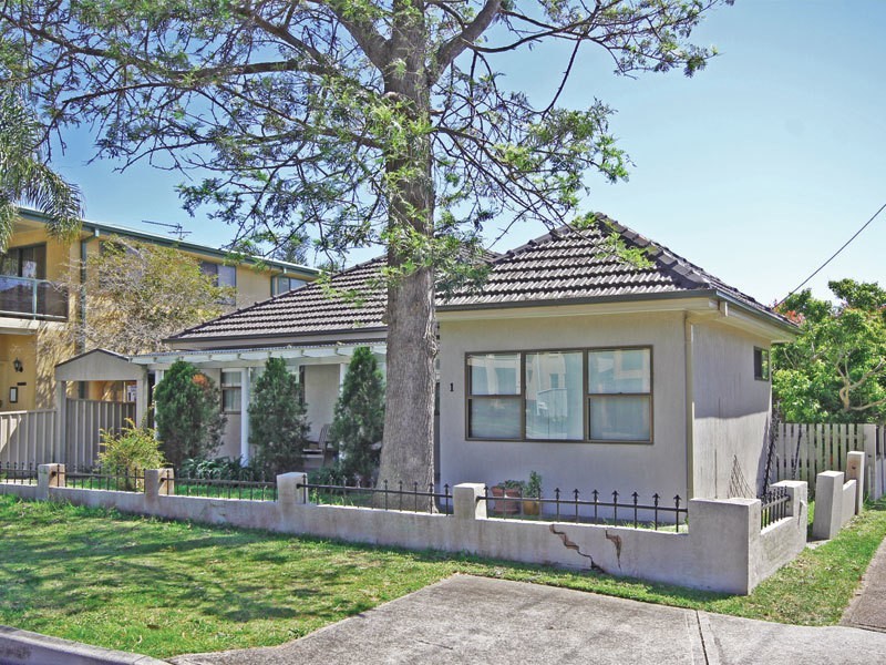 1 Moorooba Crescent, Nelson Bay NSW 2315