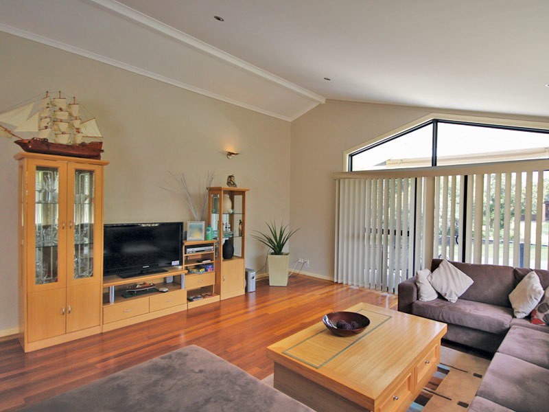 1/9 Christmas Bush Avenue, Nelson Bay NSW 2315