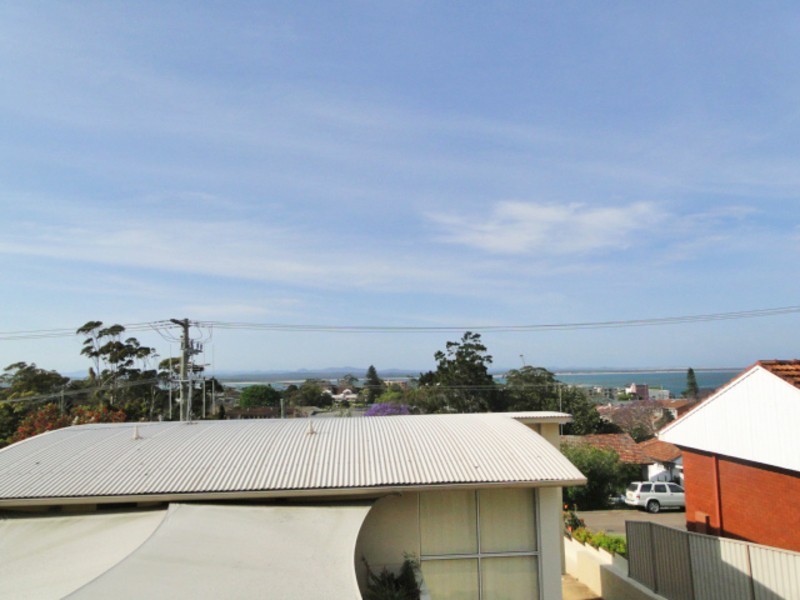 2/8 Moorooba Crescent, Nelson Bay NSW 2315