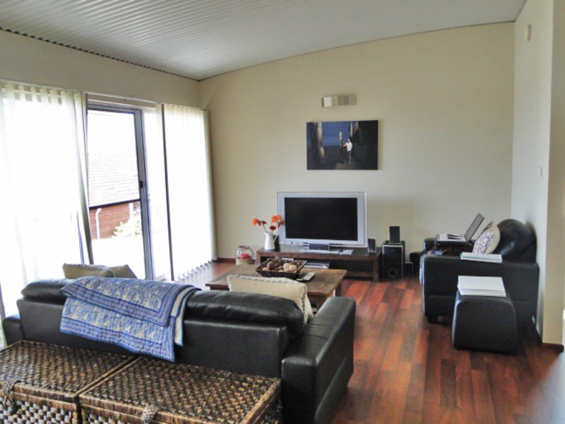 2/8 Moorooba Crescent, Nelson Bay NSW 2315