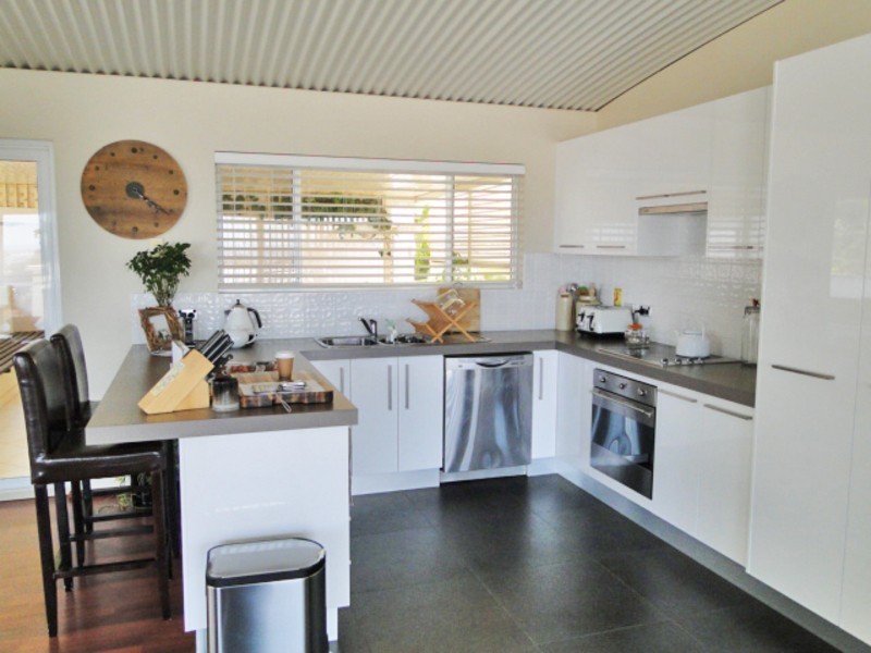 2/8 Moorooba Crescent, Nelson Bay NSW 2315