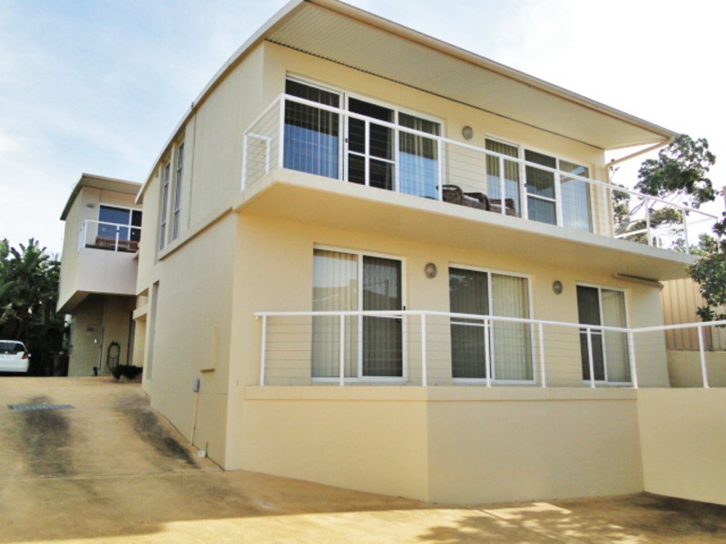 2/8 Moorooba Crescent, Nelson Bay NSW 2315