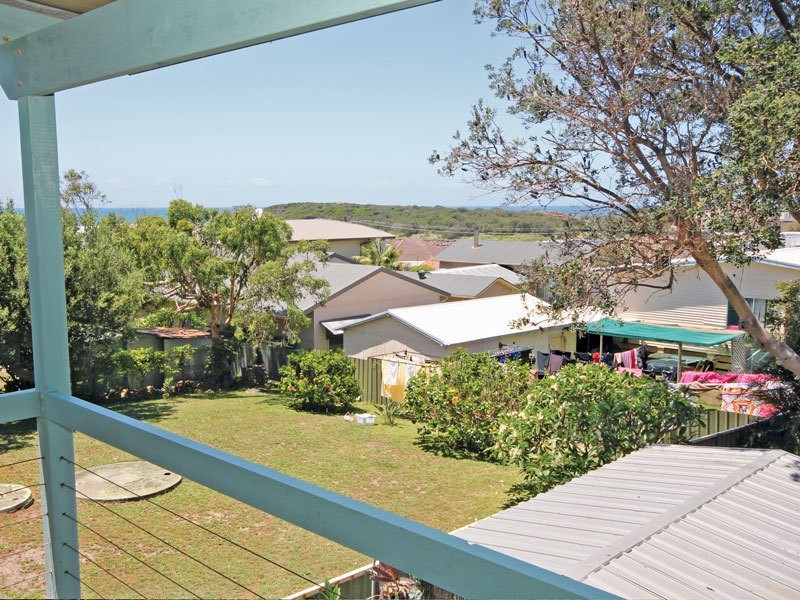 12 Richardson Avenue, Boat Harbour NSW 2316