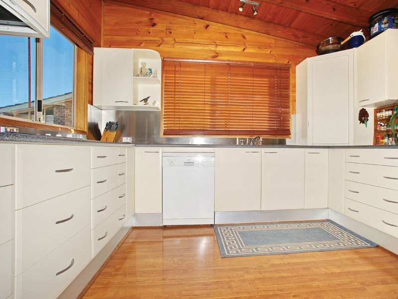 8 Lyndel Close, Soldiers Point NSW 2317