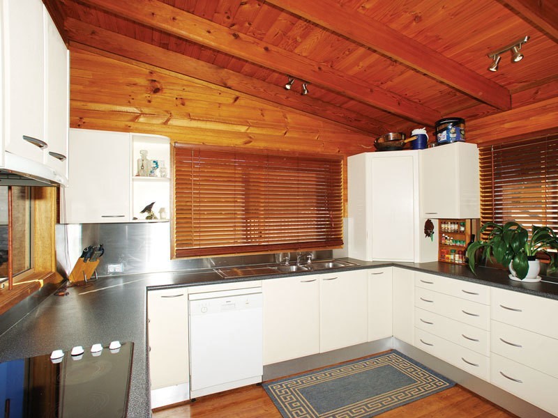 8 Lyndel Close, Soldiers Point NSW 2317