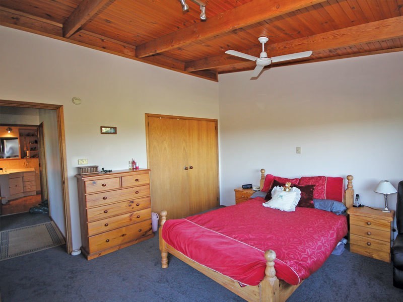 8 Lyndel Close, Soldiers Point NSW 2317