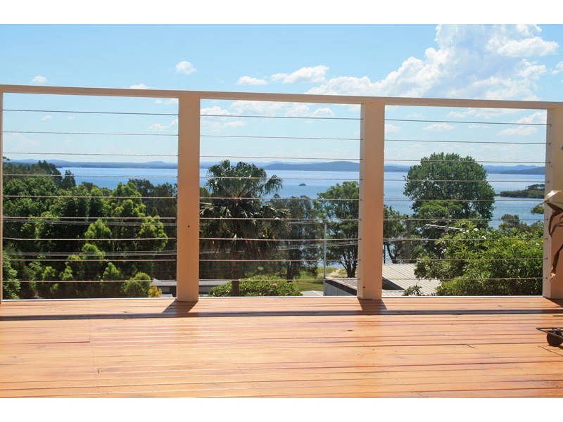 8 Lyndel Close, Soldiers Point NSW 2317