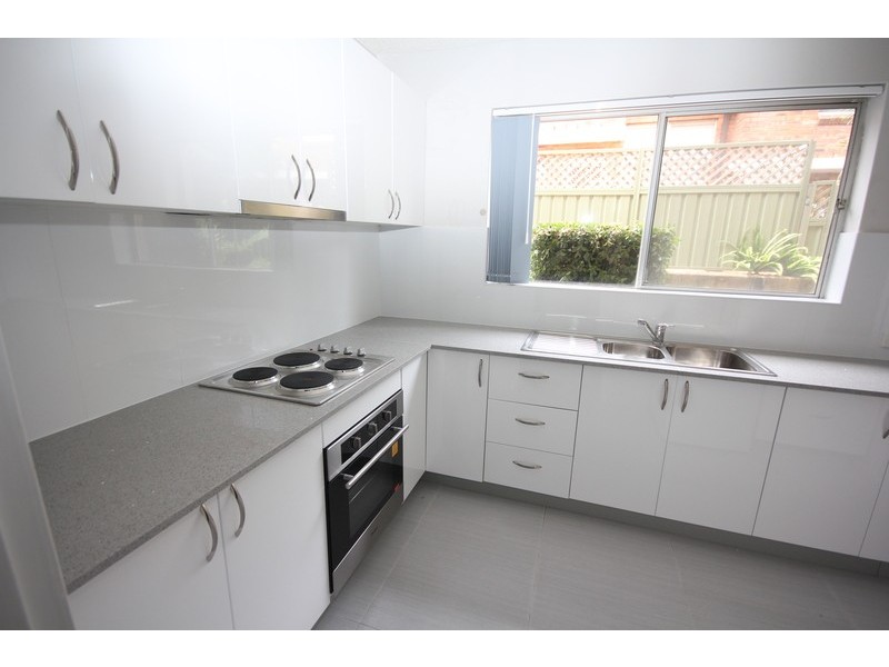 3/8  Messines Street, Shoal Bay NSW 2315