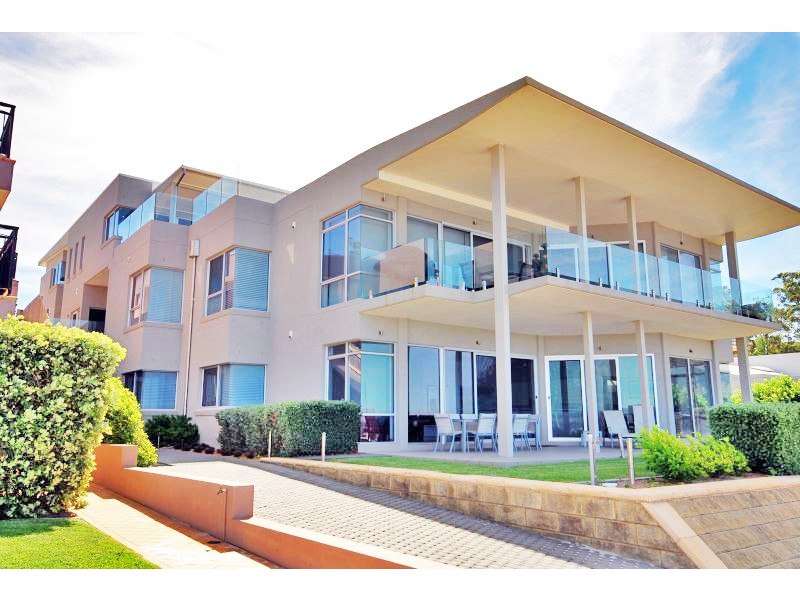 1/135 Soldiers Point Road, Soldiers Point NSW 2317