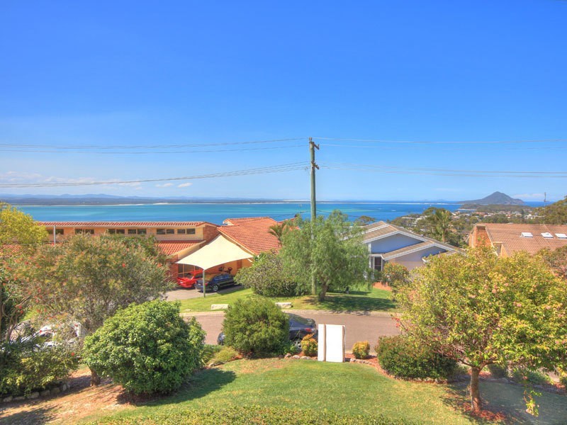 2/22 Canomii Close, Nelson Bay NSW 2315