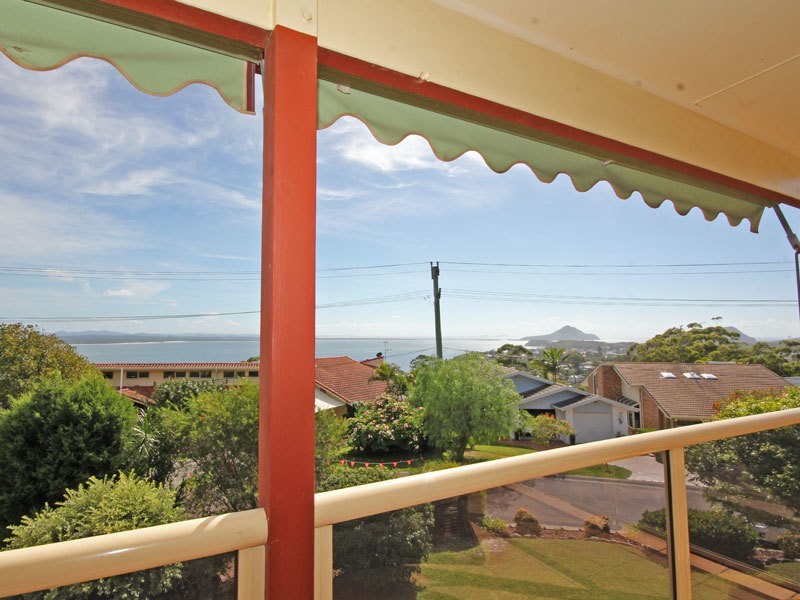 2/22 Canomii Close, Nelson Bay NSW 2315