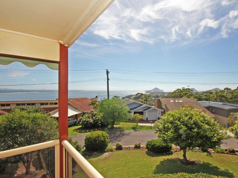 2/22 Canomii Close, Nelson Bay NSW 2315
