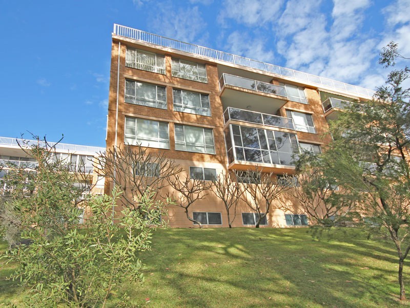 2/2 Thurlow Avenue, Nelson Bay NSW 2315