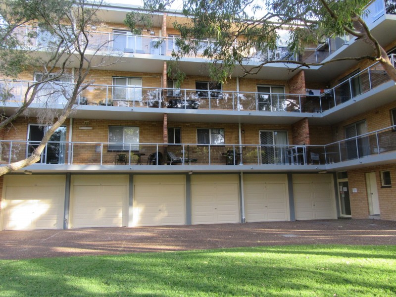 2/11 Catalina Close, Nelson Bay NSW 2315